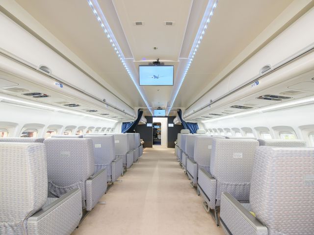 約13mのキャビンモックアップ。旧政府専用機のパーツを使用。_SKY Experience