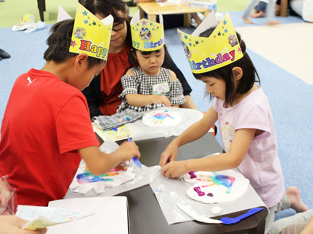 お誕生月のお子さまは何度でも入場無料!さらに毎月2回実施のお誕生日会にも予約不要で参加できます♪_ファンタジーキッズリゾート港北