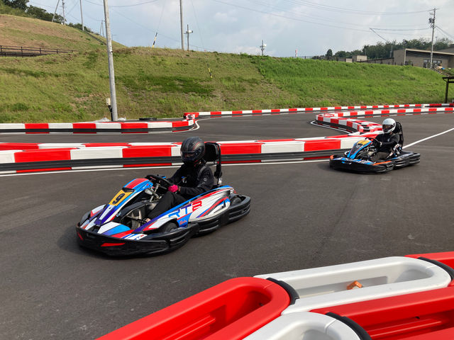 親子での走行も楽しめます_Amazing Kart ISK イオンモール土岐店