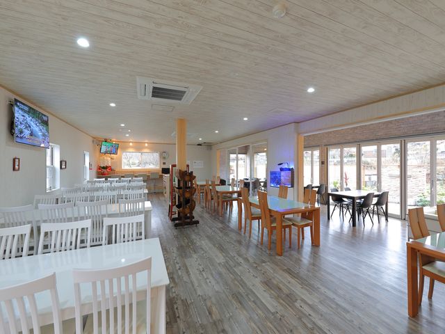 開放的な店内_TAKARA工房