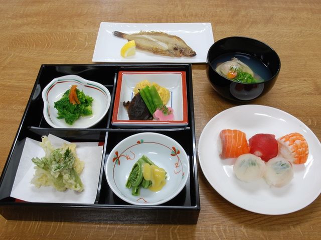日本料理(行事食)の一例です。_松坂学園クッキングスクール