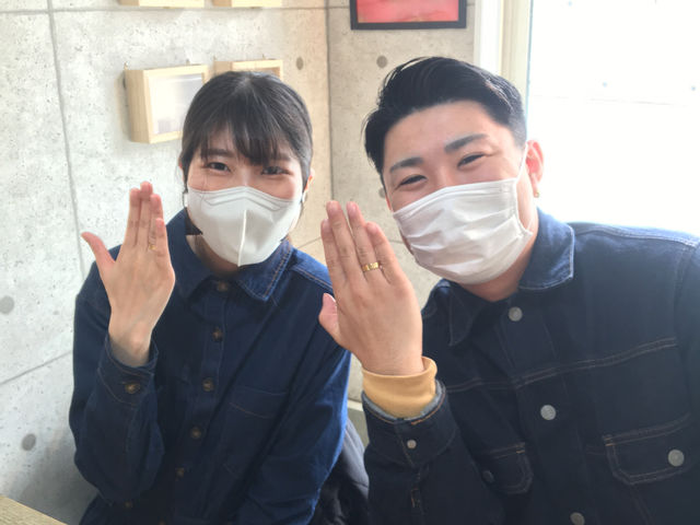 恋人同士で、一緒に作るペアリング。^_^
自然と笑顔が溢れます。_xilentthinker