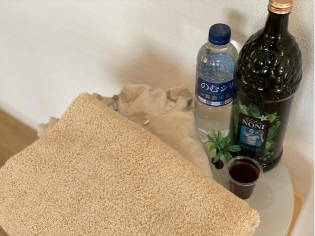 当店では、酵素着.バスタオル.シリカ水+スペシャル酵素ドリンク(別途300円)をご用意しております。_きむら整体院プライベートジムB.M.K