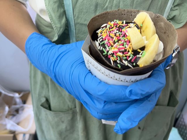 トッピングの材料などもご用意しております。_クラフトベース 職場体験