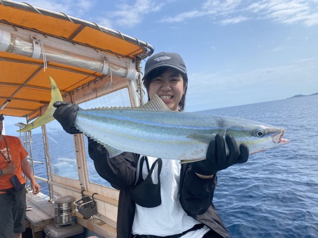 初めての釣りでこんな大物を釣ることも!_釣り船石垣島