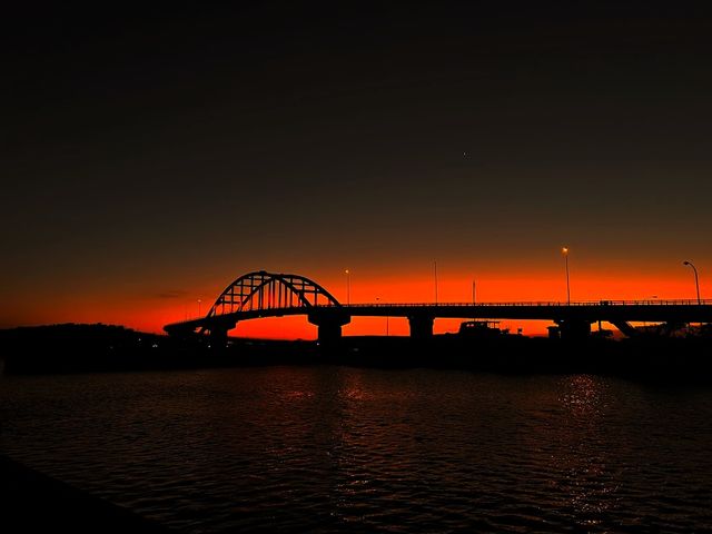 街中でも綺麗な夕陽見られます!_島のじかん