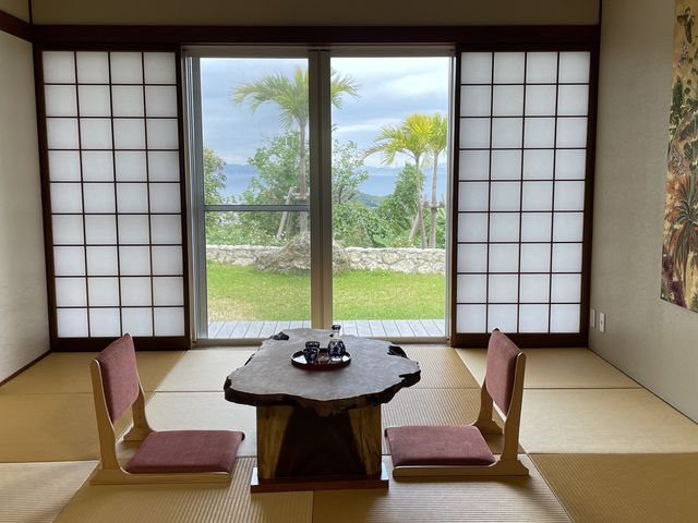 居心地いい常設展示室_南城美術館