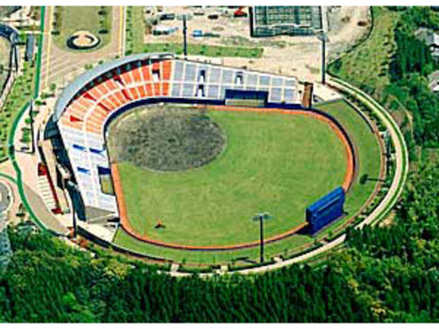アイビースタジアム(宮崎市生目の杜運動公園)
