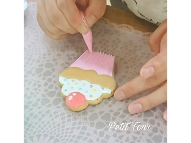 ベイクドチーズケーキレッスンも、アイシングクッキーレッスンも、「私にも出来た!」のHAPPYを体験してくださいね。_メルヘンお菓子教室 PETIT FOUR プティフール