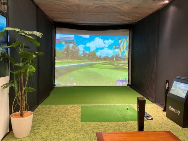 プライベート感のあるブース_SEIBU FAST SPORTS FIELD 品川ゴルフ