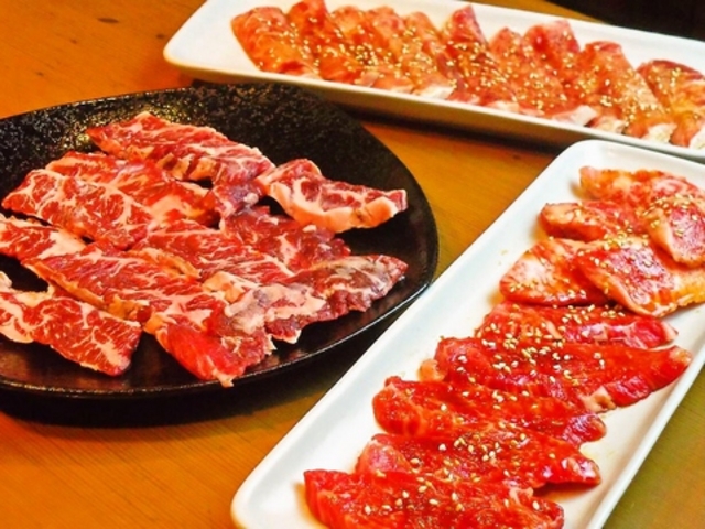 炭火焼肉 夢家の写真1