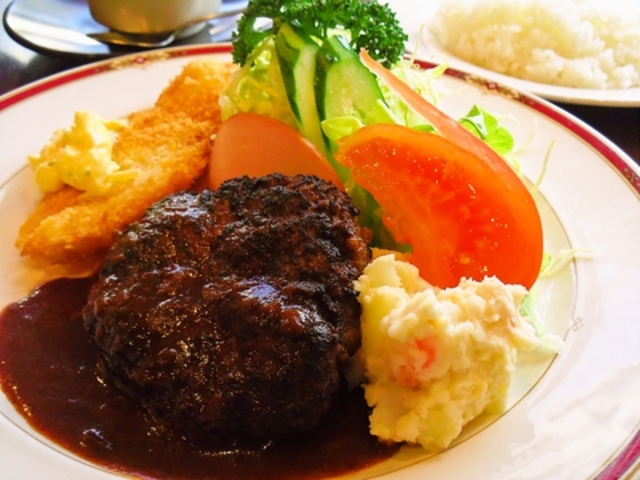 レストラン喫茶 琥珀の写真1