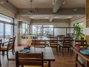 外食家 くじら 北中城店の写真1