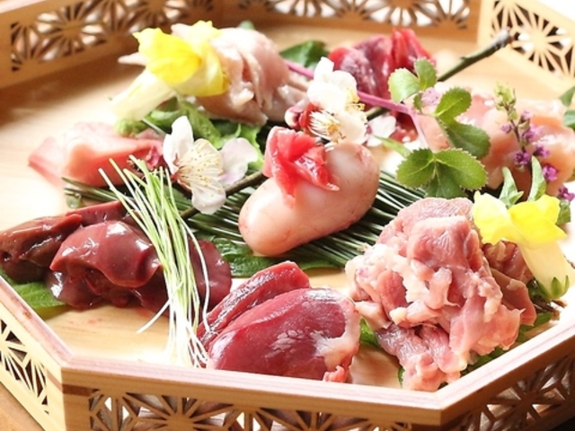 鉄板鶏舎 tori to tamagoの写真1