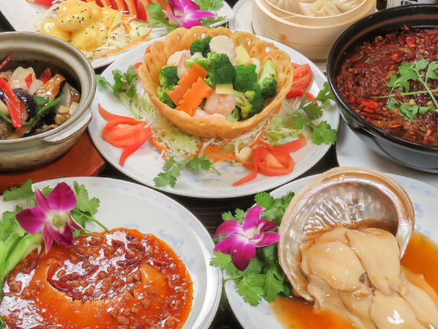 本格中華居酒屋 八福 成田店の写真1