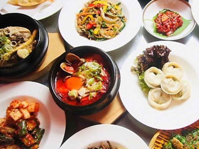 韓国料理 クッパ 千林の写真1