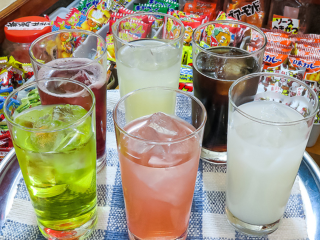 駄菓子 カラオケルーム10の写真1