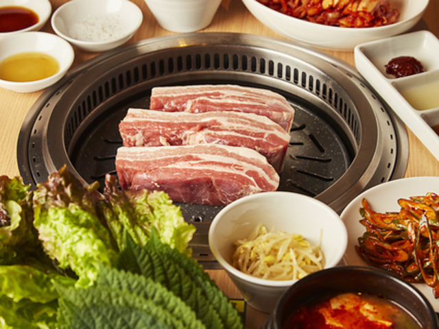 焼肉 韓国料理 NIKUZO 江古田店の写真1