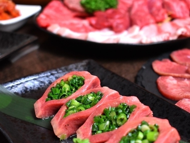 焼肉 10 ヤキニク ジュウ 新静岡本店の写真1