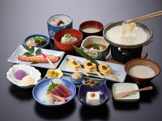 とうふ料理・宿坊 古宮