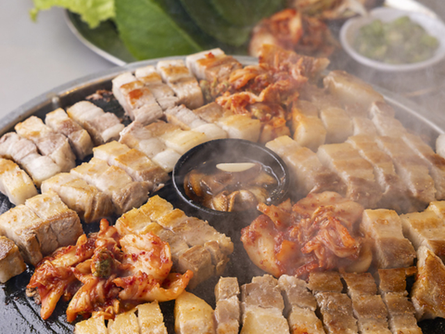 コリアン酒場マンレ 難波店 ー韓国料理専門店ーの写真1