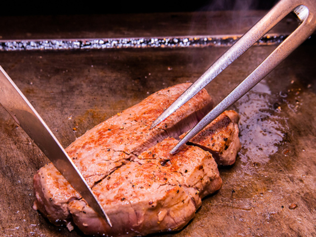 ステーキハウス モーシャトーの写真1