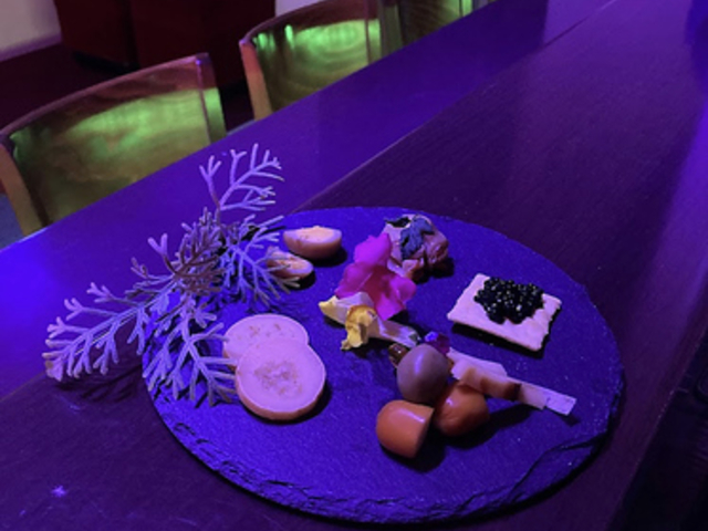 プラネタリウムスポットCAFE BAR kotoの写真1