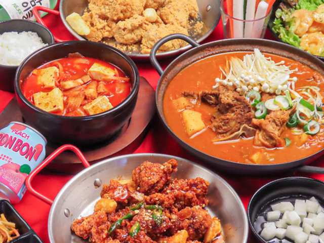 韓国料理 オイソ 春吉の写真1