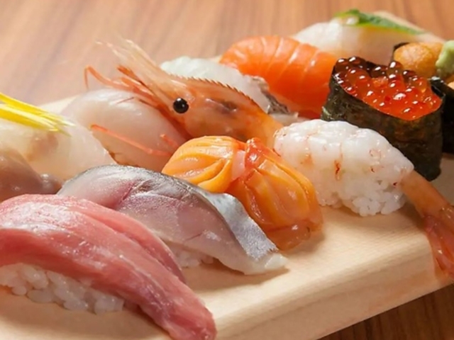 鮨と地酒 地雷也 弘前店の写真1