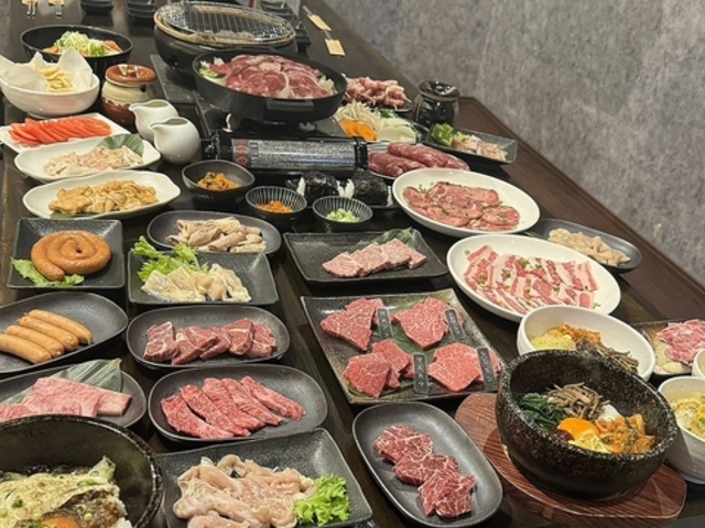 炭火焼肉 牛炙 北海道伊達店の写真1