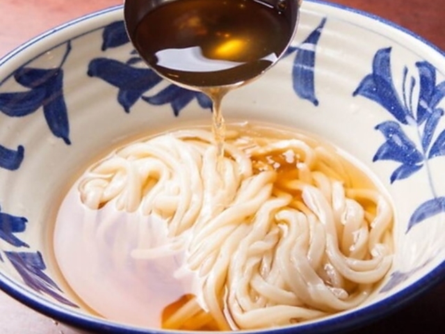 打ち立てうどん だし屋の写真1