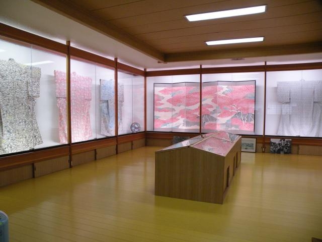 染織資料館_のごみ人形工房のしだれ桜