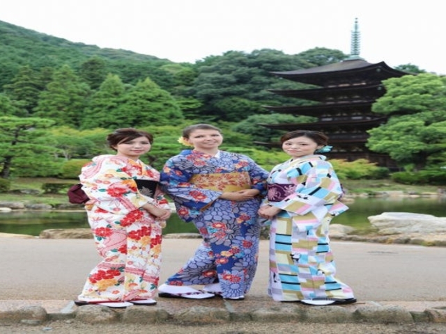 山口市菜香亭の着物体験の写真1