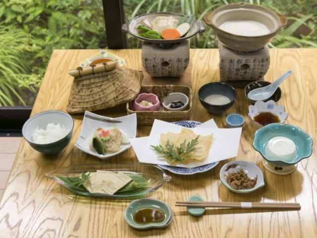 京ゆば処静家 美山本店