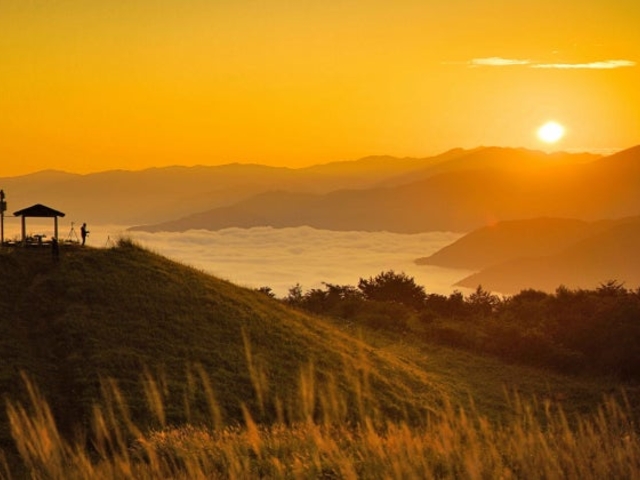 雲海(塩塚高原)の写真1