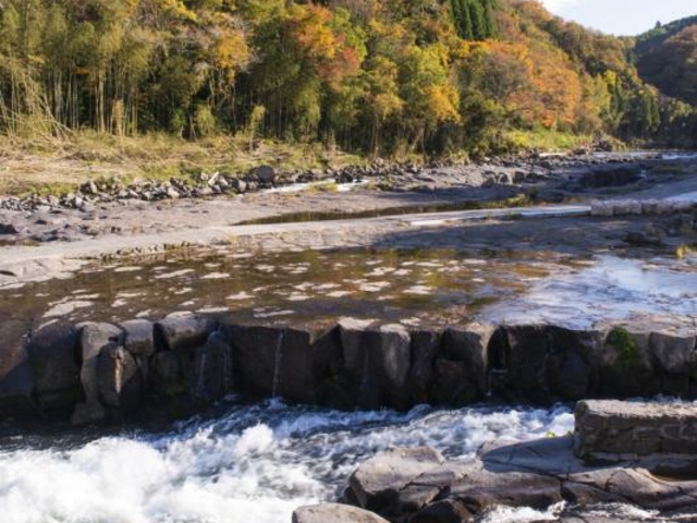十川の柱状節理の写真1
