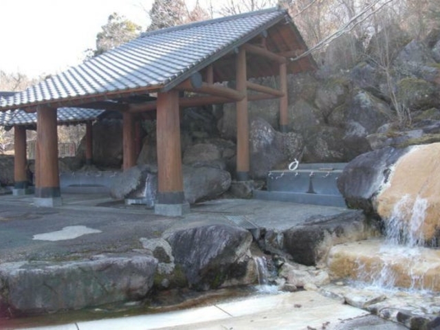 白水鉱泉