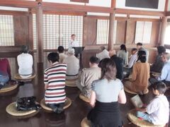 旧閑谷学校 国宝の講堂で論語朗誦体験「閑谷論語塾」の写真1