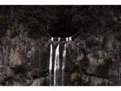 御滝注連縄張替式の写真1