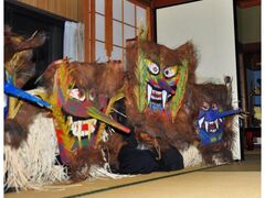 甑島のトシドンの写真1