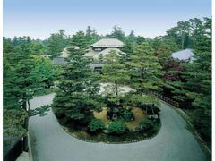 企画展「前田家伝来 冬の衣裳と調度展」の写真1