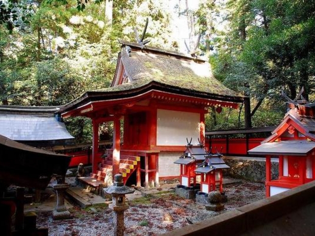 軻遇突智さんの都祁水分神社の投稿写真1