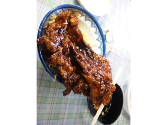 白孔雀食堂