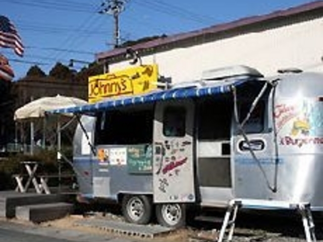 Johnny’s JAWAIIAN BURGER