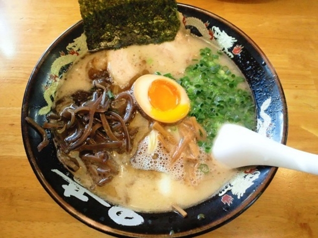とんこつらーめん 黒竜