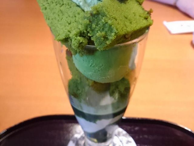 抹茶カステラパフェ_茶寮都路里 伊勢丹店