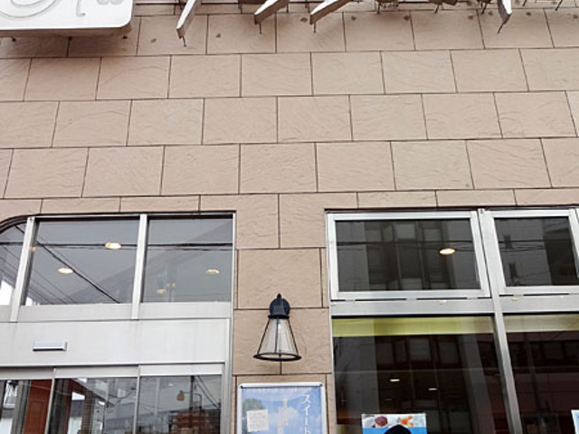 クランベリー本店の入り口前_クランベリー本店