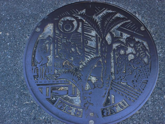 浮世絵風のマンホール〜いいなぁ_御油の町並