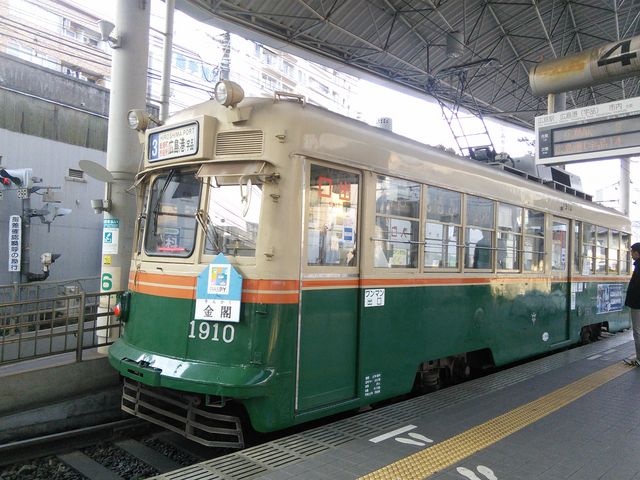 レトロなほう_広島の路面電車