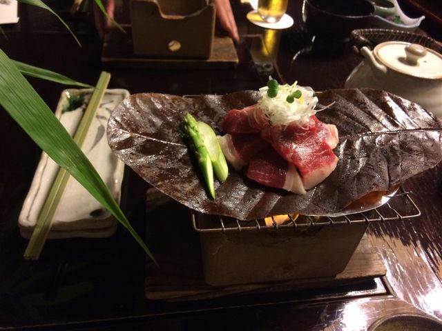 牛肉の朴葉みそやき_黒茶屋